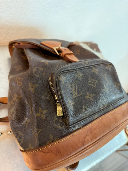 Pre-owned Authentic Louis Vuitton Montsouris MM Monogram Backpack