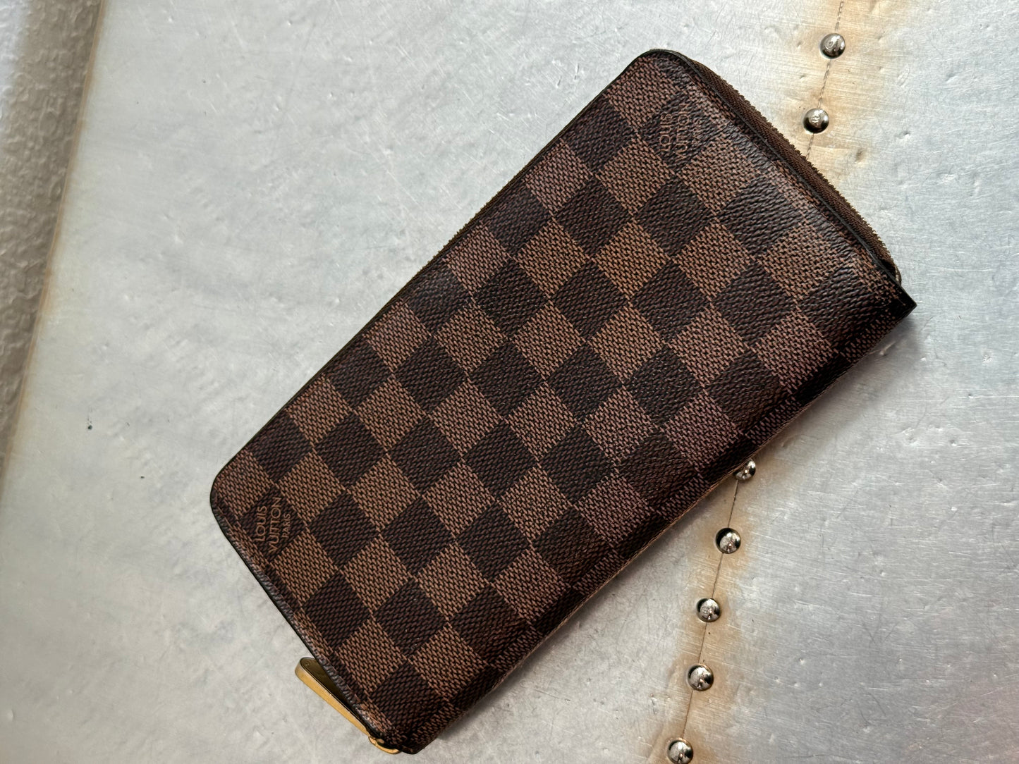 Pre-owned Authentic Louis Vuitton Zippy Damier Ebene Long Wallet