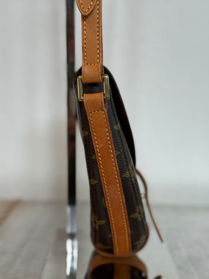 Pre-owned Authentic Louis Vuitton Chantilly PM Monogram Crossbody Bag