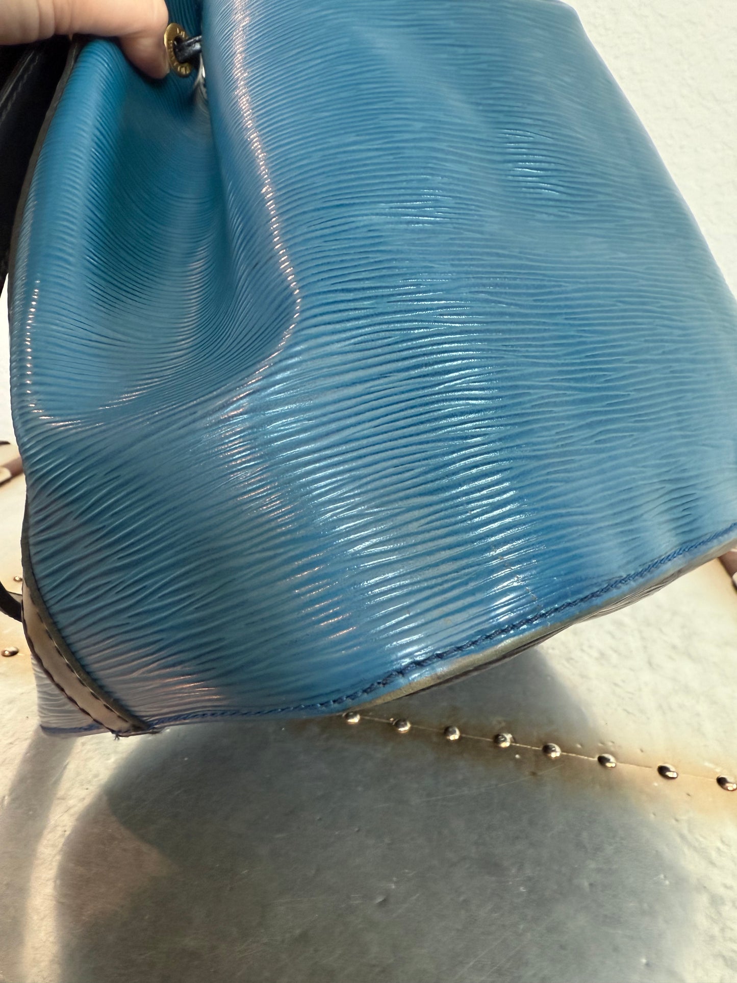 Pre-owned Authentic Louis Vuitton Petite Noe Epi  Shoulder Bag
