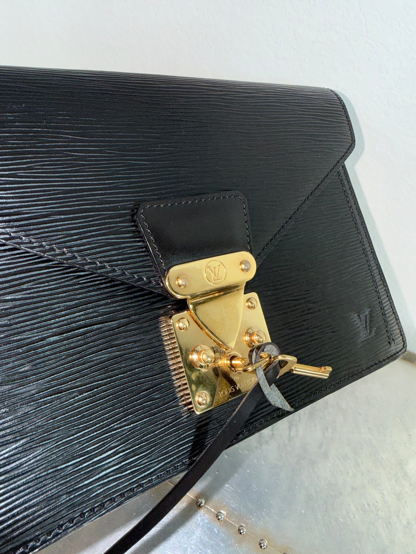 Pre-owned Authentic Louis Vuitton Sellier Dragonne Epi Black Clutch Bag