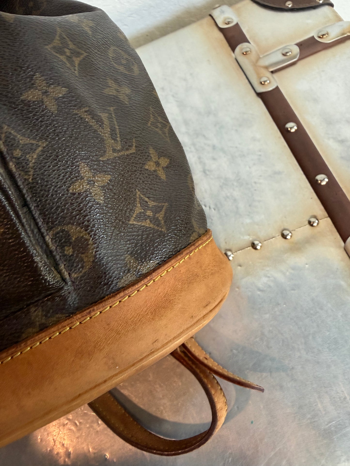 Pre-owned Authentic Louis Vuitton Montsouris MM Monogram Backpack