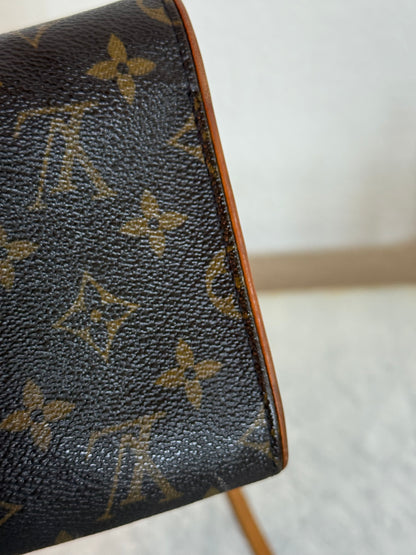 Pre-owned Authentic Louis Vuitton Pochette Twin GM Monogram Shoulder Bag