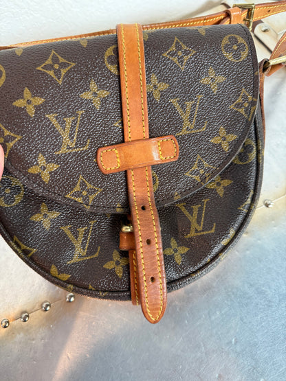 Pre-owned Authentic Louis Vuitton Chantilly PM Monogram Crossbody Bag