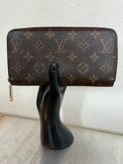 Pre-owned Authentic Louis Vuitton Zippy Monogram Long Wallet