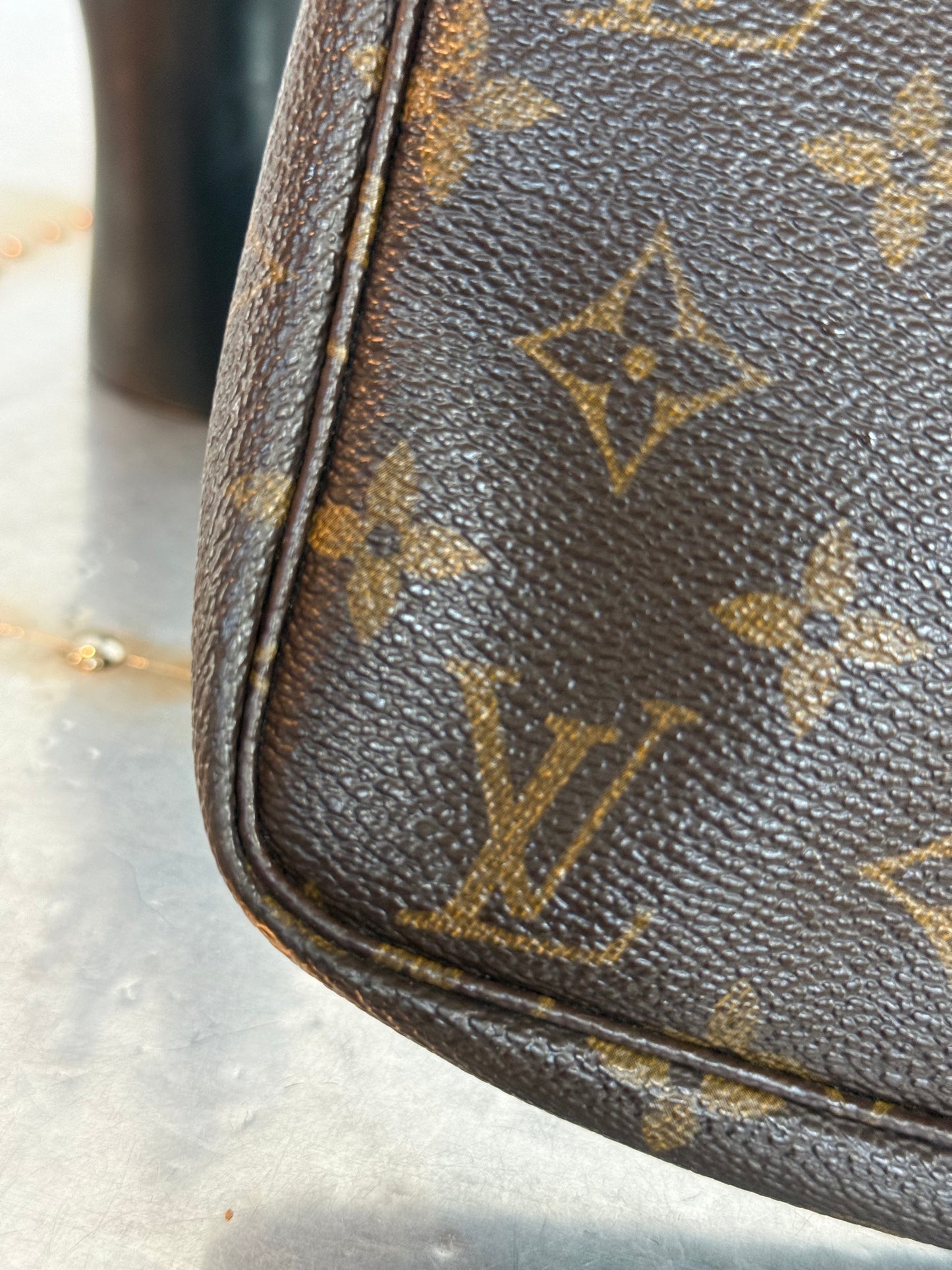 Pre-owned Authentic Louis Vuitton Pochette Accessoires Monogram Shoulder / Handbag