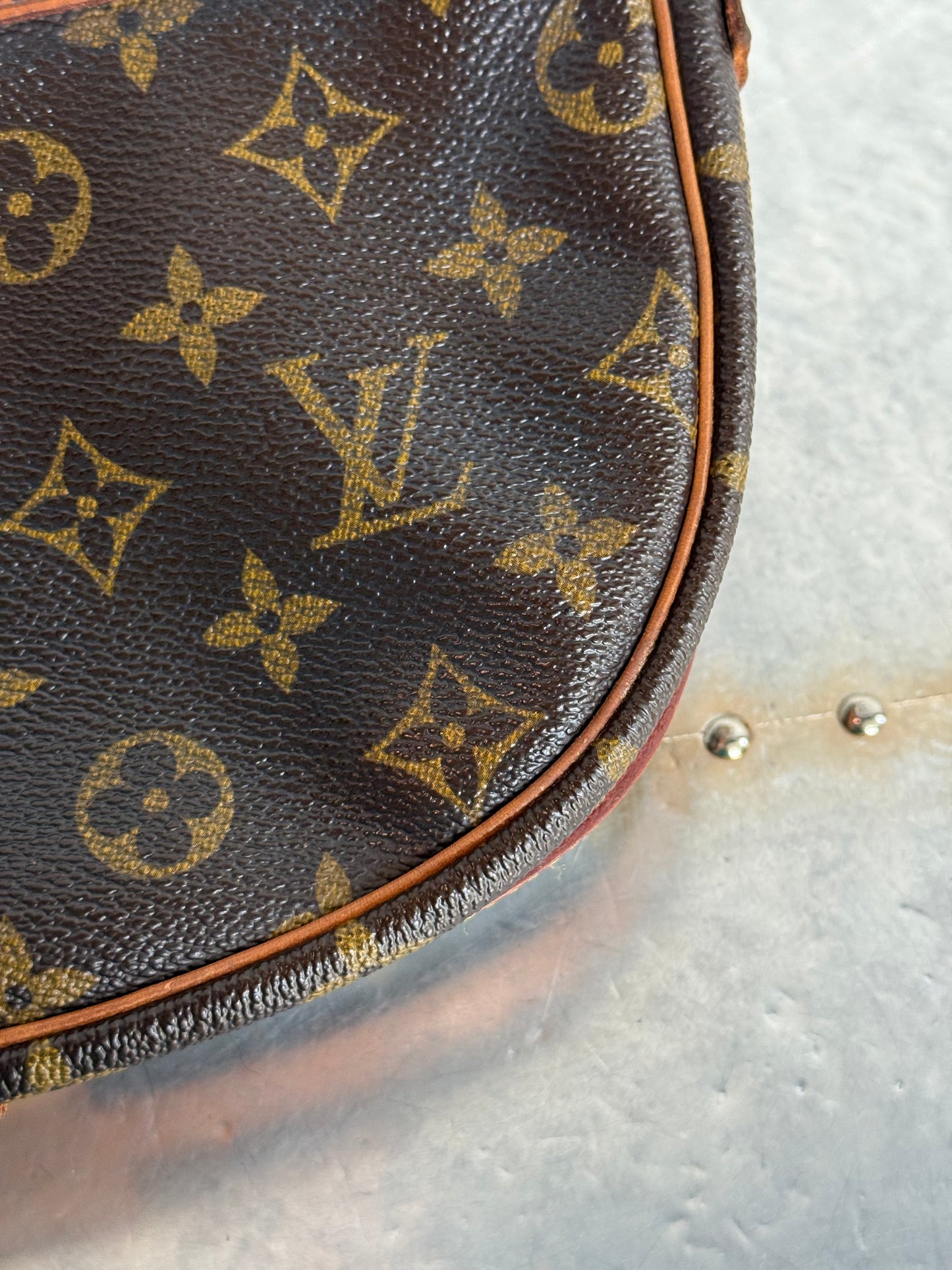 Pre-owned Authentic Louis Vuitton Jeune Fille MM Monogram Crossbody Bag