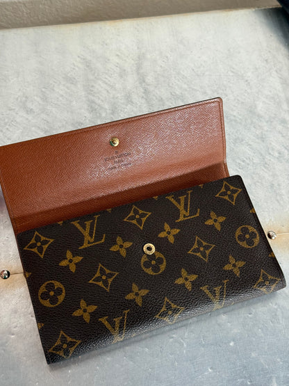 Pre-owned Authentic Louis Vuitton Portefeuille  International Monogram Wallet
