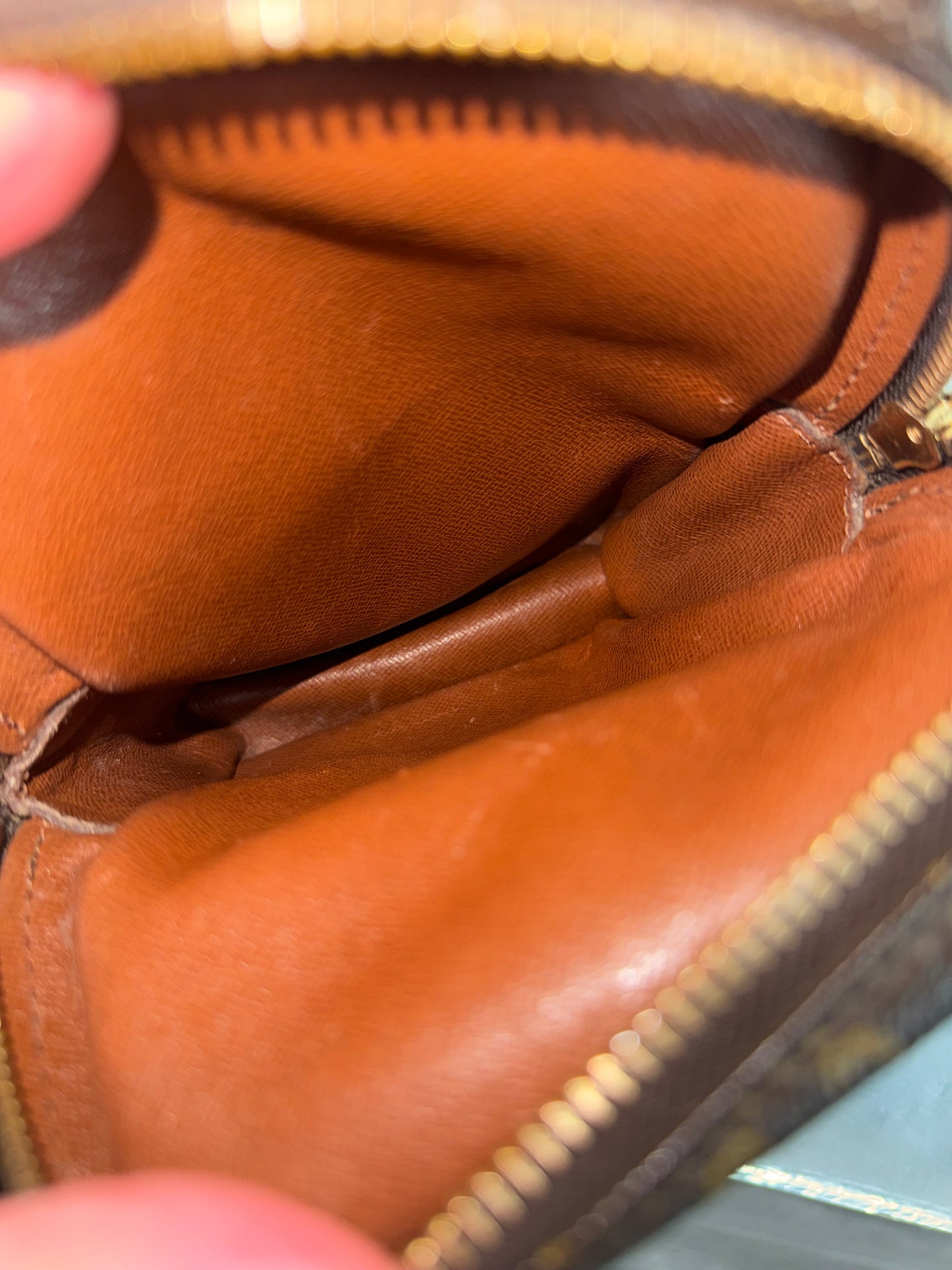 Pre-owned Louis Vuitton Mini Amazon Monogram Crossbody Bag