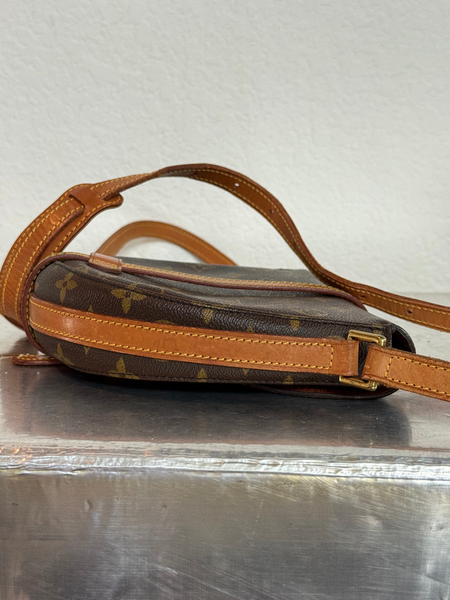Pre-owned Authentic Louis Vuitton Chantilly PM Monogram Crossbody Bag