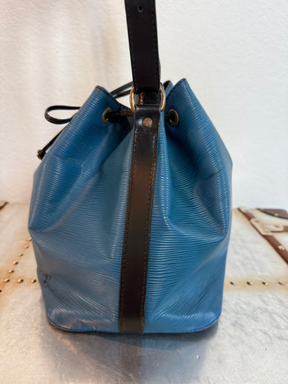 Pre-owned Authentic Louis Vuitton Petite Noe Epi  Shoulder Bag