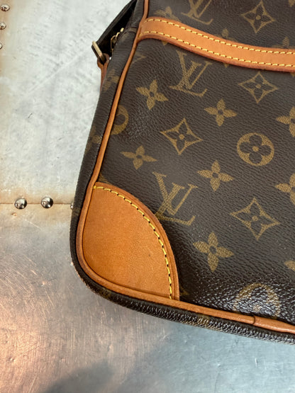 Pre-owned Authentic Louis Vuitton Danube Monogram Crossbody Bag