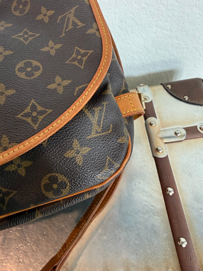 Pre-owned Authentic Louis Vuitton Saumur 30 Monogram Crossbody Bag