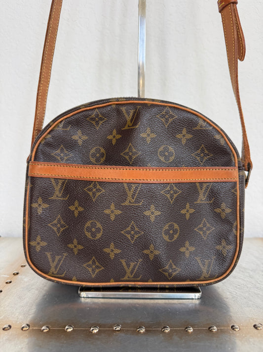 Pre-owned Authentic Louis Vuitton Senlis Monogram Crossbody /Shoulder Bag
