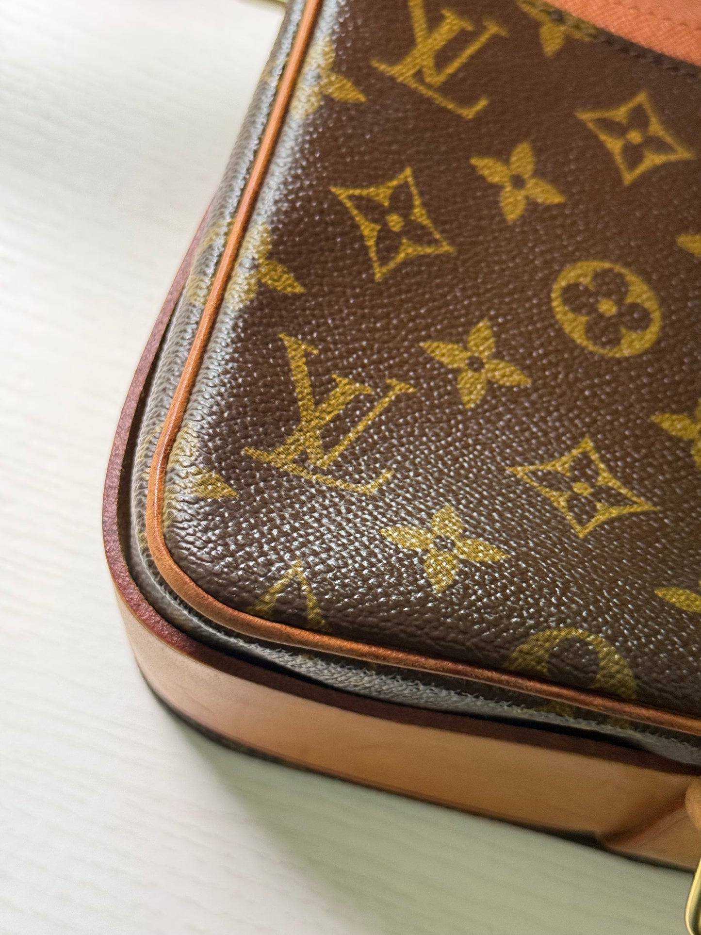 Pre-owned Louis Vuitton Cartouchiere GM Monogram Shoulder / Crossbody Bag
