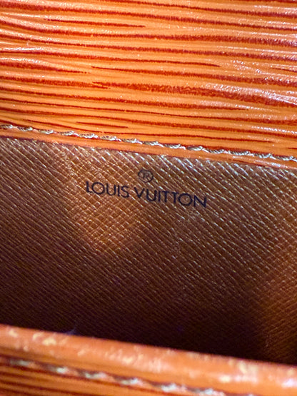 Pre-owned Louis Vuitton Cartouchiere MM Epi Shoulder / Crossbody Bag