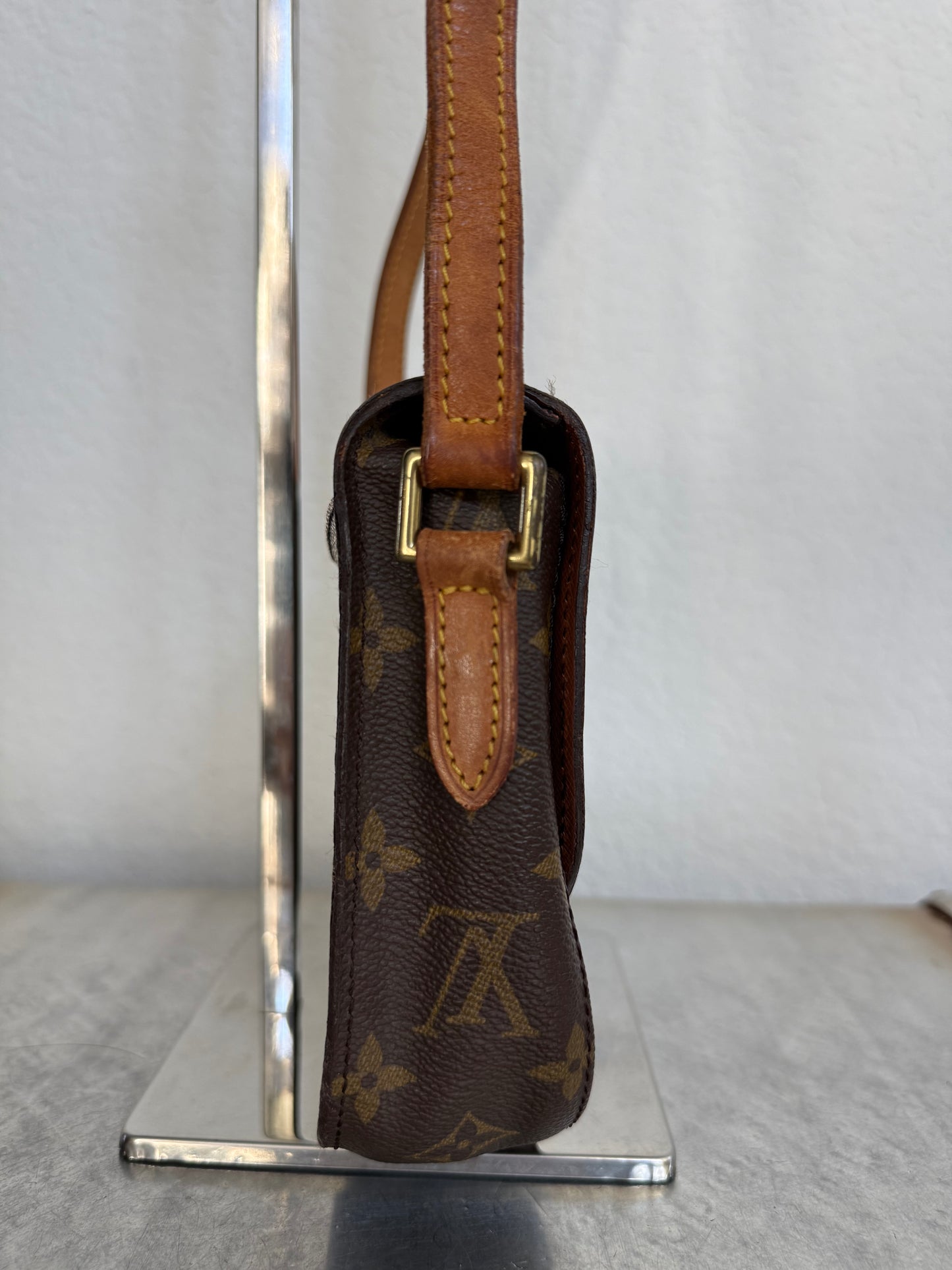 Pre-owned Authentic Louis Vuitton Saint Cloud PM Monogram Shoulder / Crossbody Bag