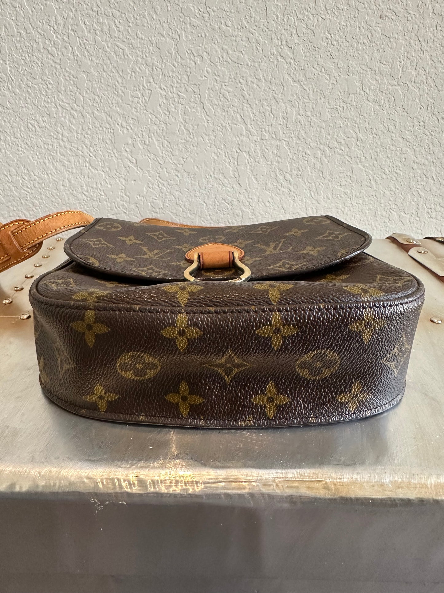 Pre-owned Authentic Louis Vuitton Saint Cloud MM Monogram Shoulder / Crossbody Bag