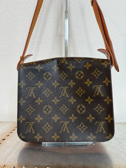 Pre-owned Louis Vuitton Cartouchiere MM Monogram Shoulder / Crossbody Bag