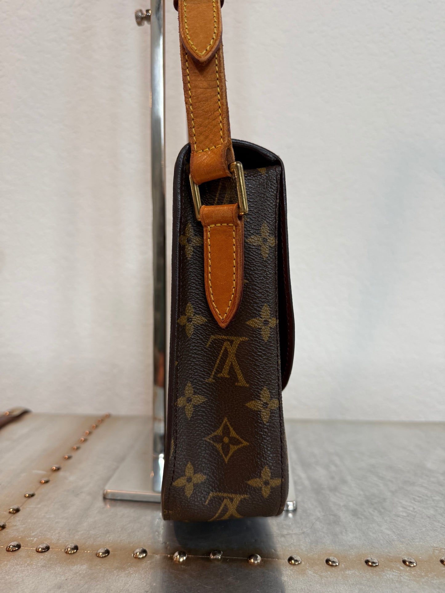 Pre-owned Authentic Louis Vuitton Saint Cloud GM Monogram Crossbody Bag