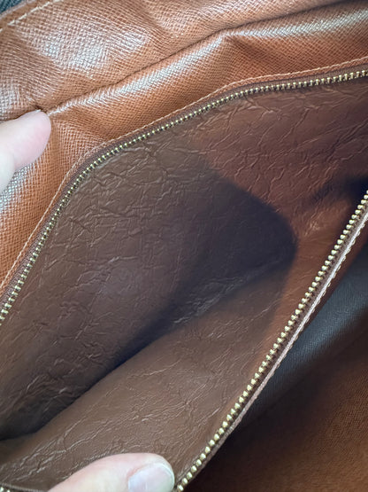 Pre-owned Louis Vuitton Trocadero 30 Monogram Shoulder / Crossbody Bag