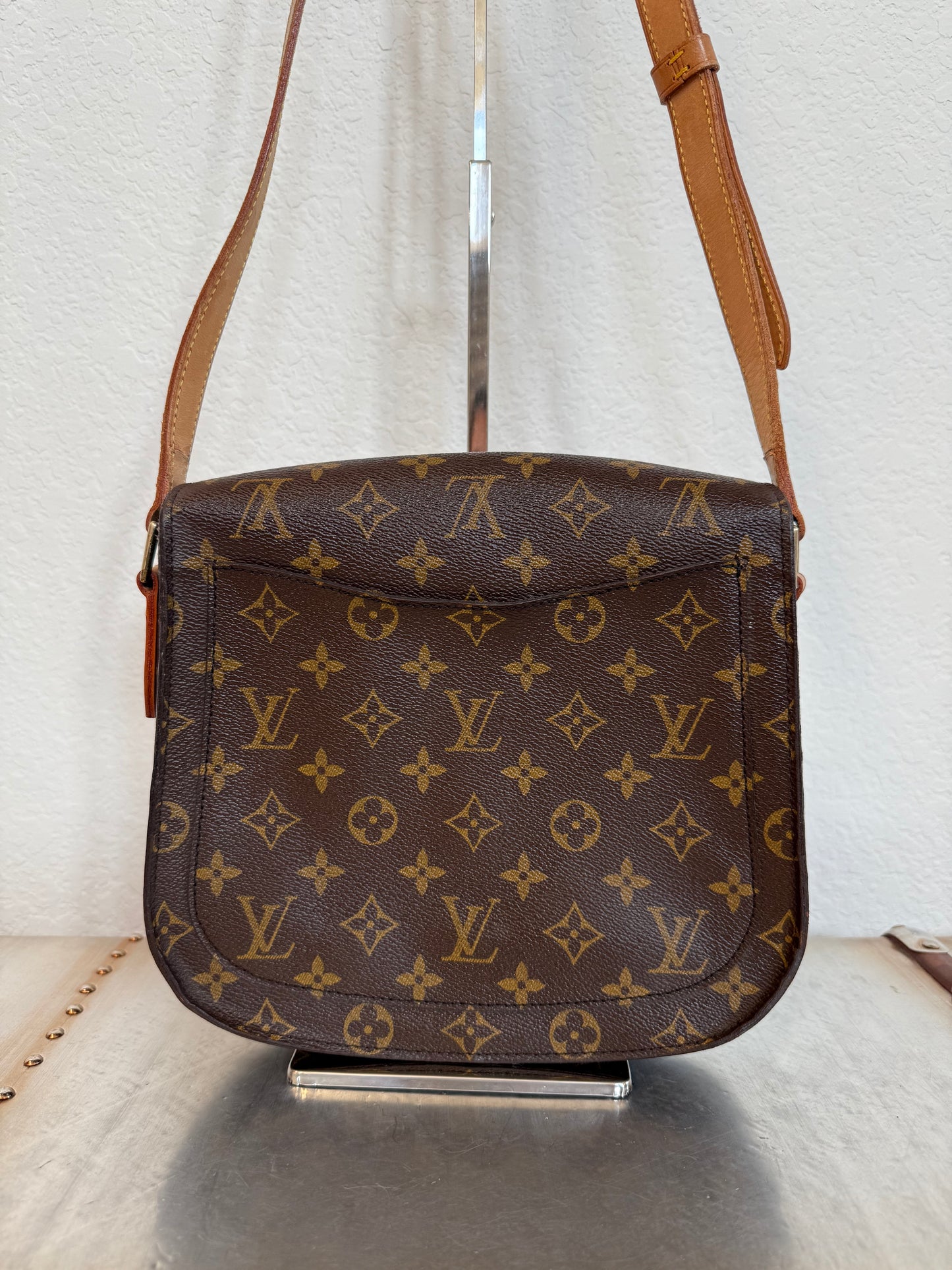 Pre-owned Authentic Louis Vuitton Saint Cloud GM Monogram Crossbody Bag