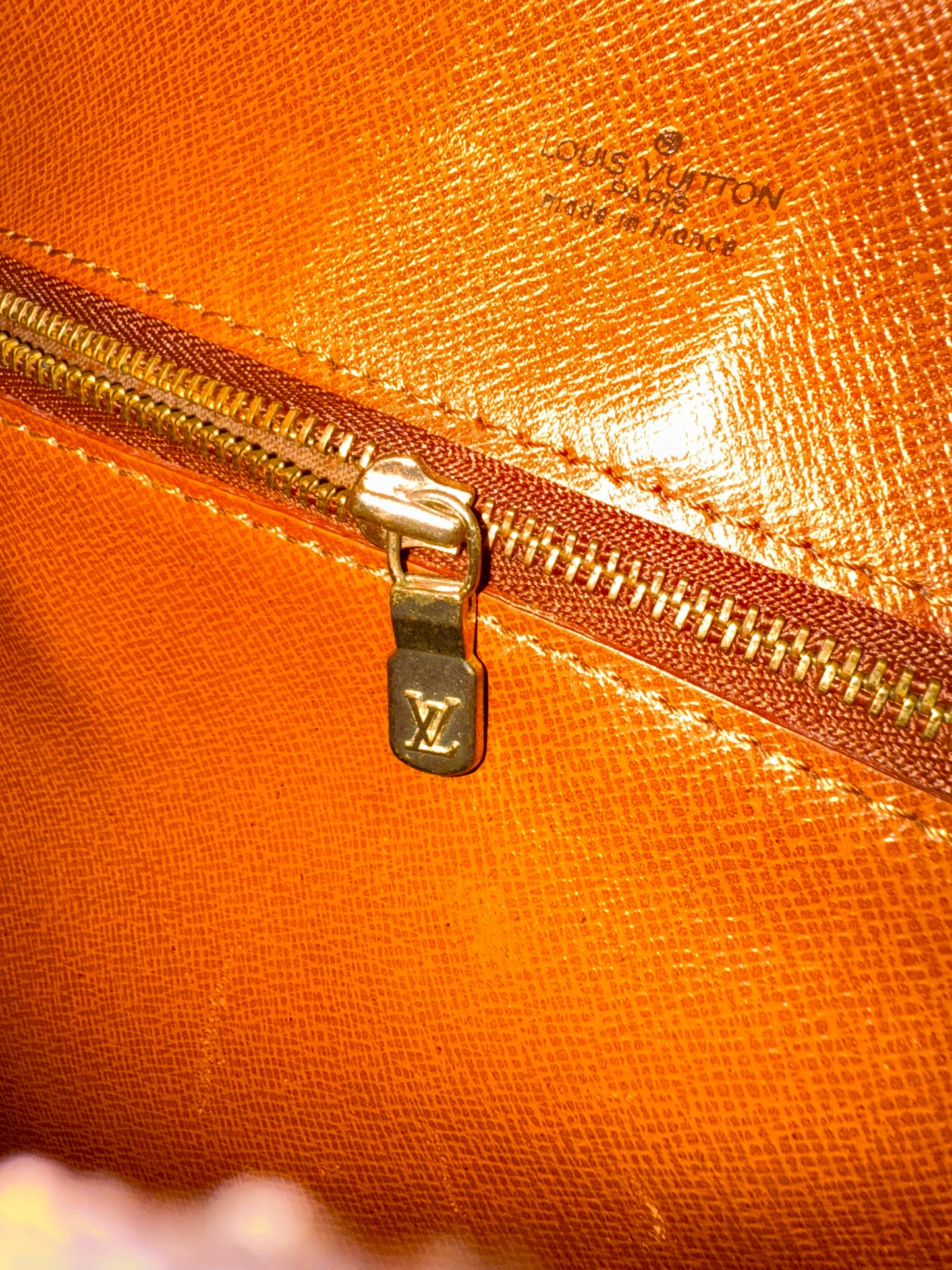 Pre-owned Authentic Louis Vuitton Saint Cloud GM Monogram Crossbody Bag