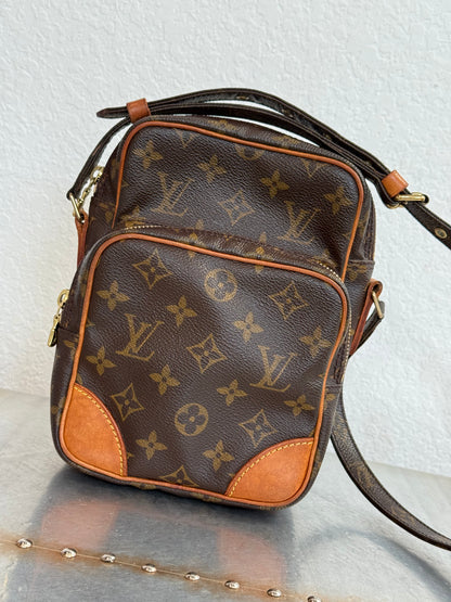 Pre-owned Authentic Louis Vuitton Amazon Monogram Crossbody Bag