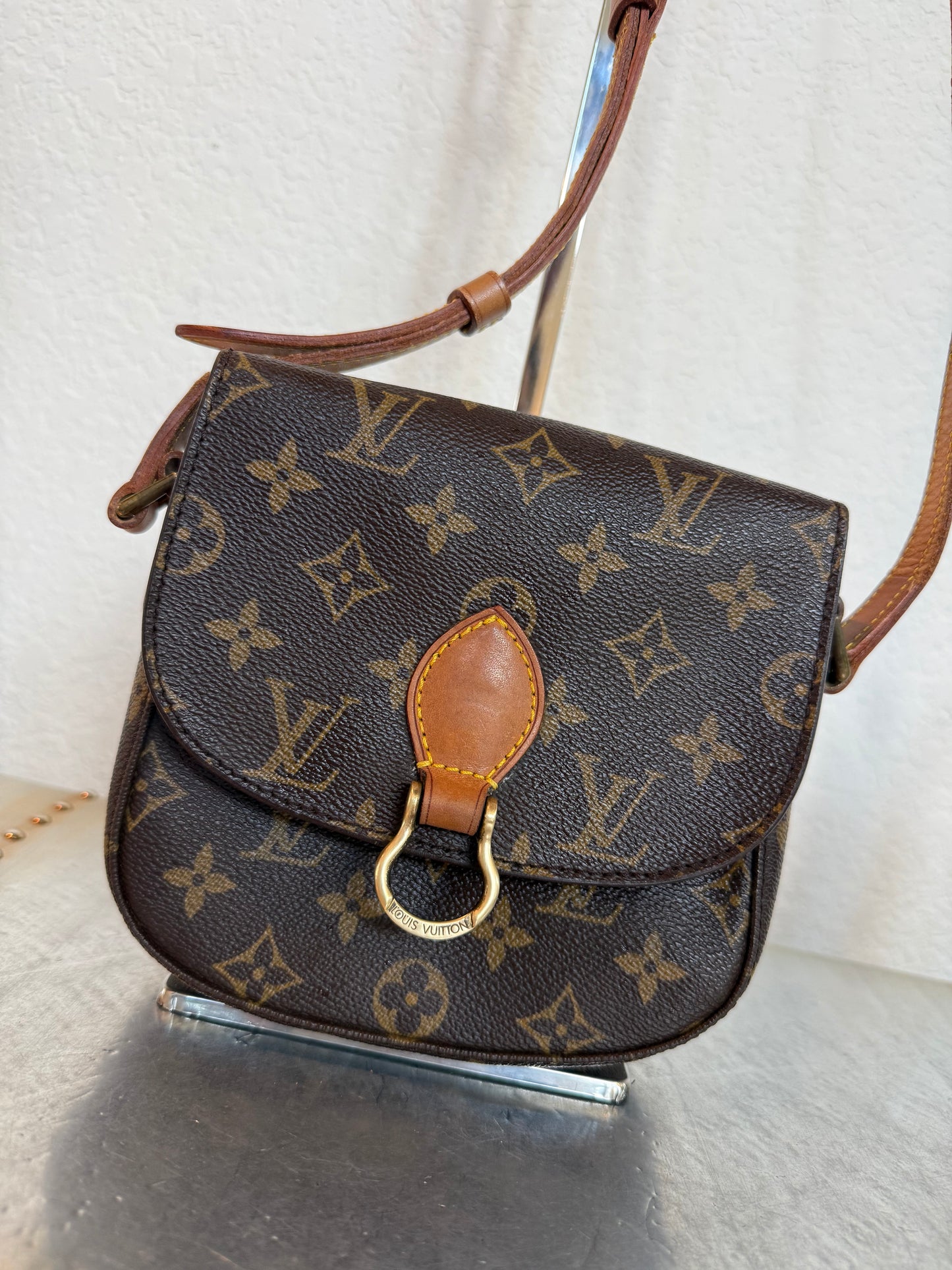 Pre-owned Authentic Louis Vuitton Saint Cloud PM Monogram Crossbody Bag