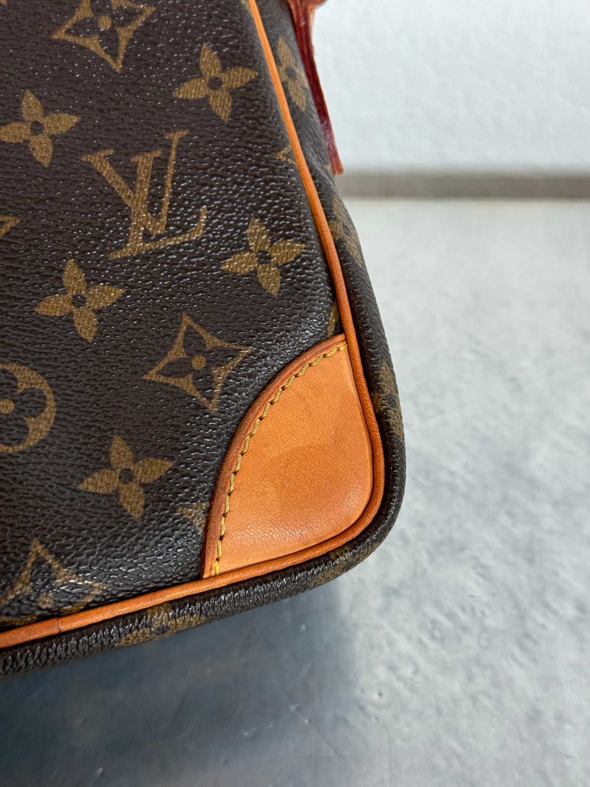Pre-owned Authentic Louis Vuitton Amazon Monogram Crossbody Bag