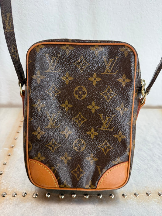 Pre-owned Authentic Louis Vuitton Danube Monogram Crossbody Bag
