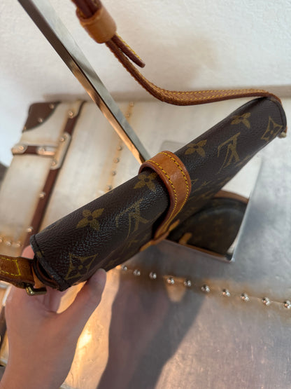 Pre-owned Authentic Louis Vuitton Chantilly PM Monogram Crossbody Bag