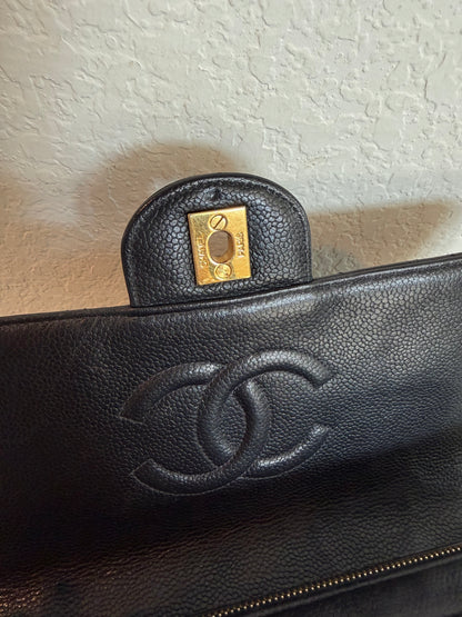 Pre-owned Authentic Chanel Vintage Caviar Square Backpack