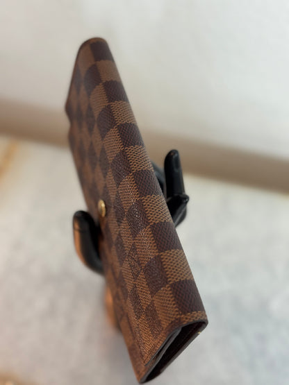 Pre-owned Authentic Louis Vuitton Portefeuille  International Damier Wallet