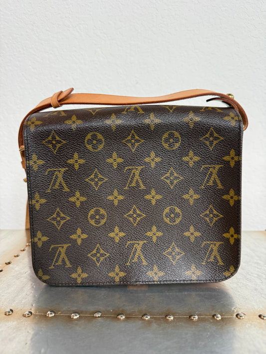 Pre-owned Louis Vuitton Cartouchiere MM Monogram Shoulder / Crossbody Bag