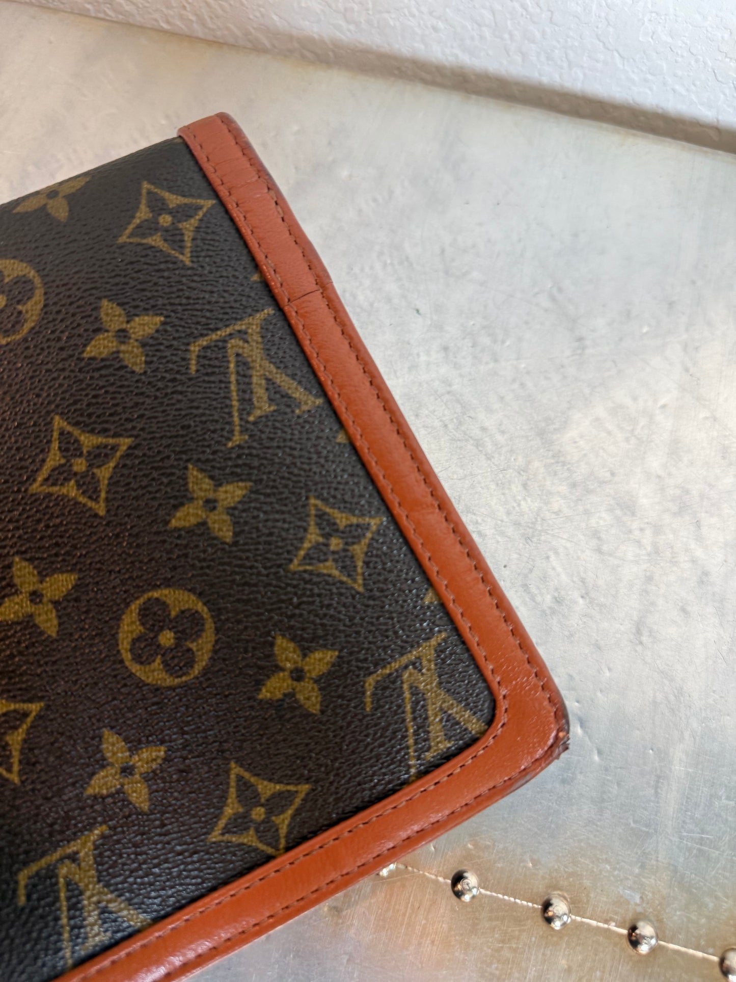 Pre-owned Authentic Louis Vuitton Monogram Dame Clutch Handbag