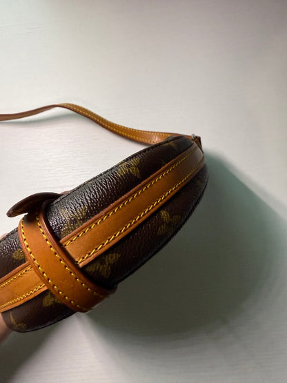 Pre-owned Authentic Louis Vuitton Chantilly PM Monogram Crossbody Bag