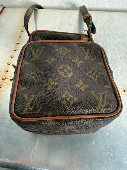 Pre-owned Louis Vuitton Mini Amazon Monogram Crossbody Bag