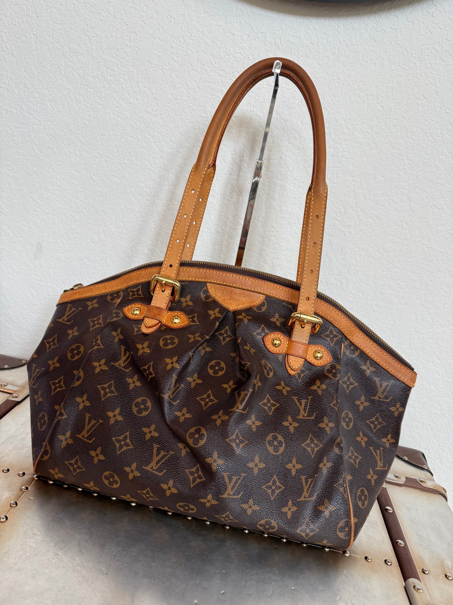 Pre-owned Authentic Louis Vuitton Tivoli GM Monogram Shoulder Bag