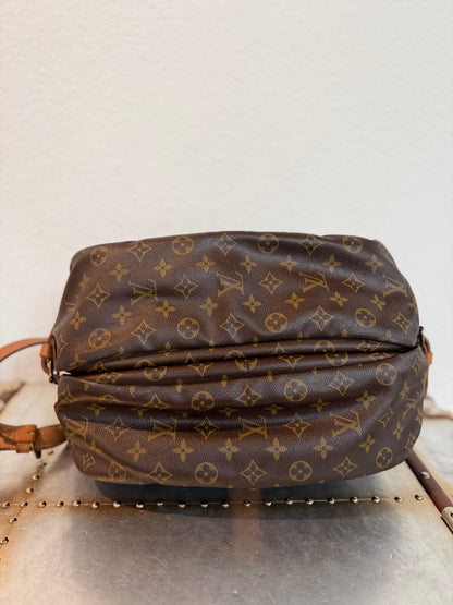 Pre-owned Authentic Louis Vuitton Monogram Saumur 35 Crossbody Bag