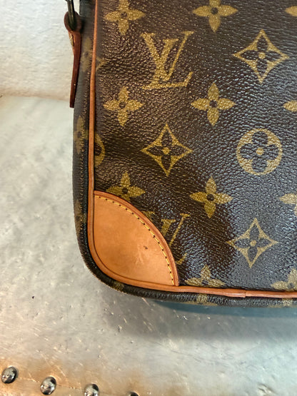 Pre-owned Authentic Louis Vuitton Danube Monogram Crossbody Bag