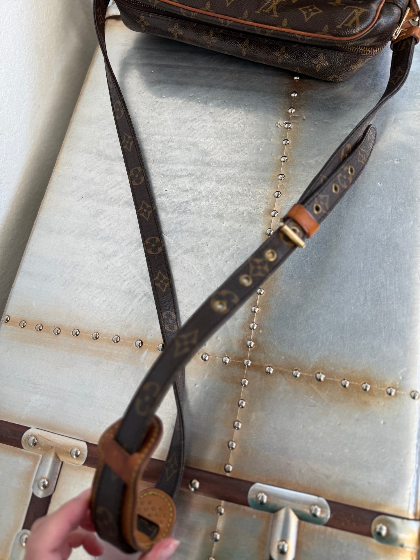 Pre-owned Louis Vuitton Nile PM Monogram Shoulder Bag/ Crossbody Bag