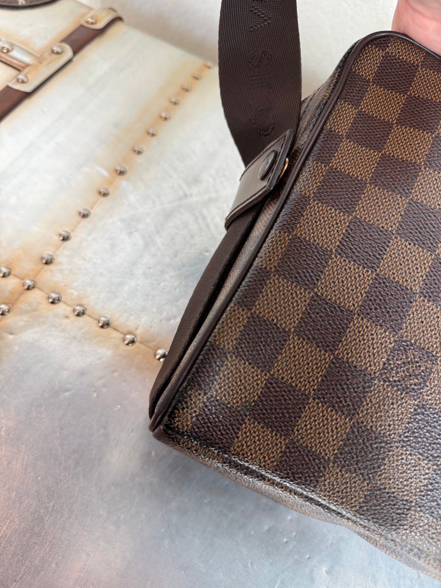 Pre-owned Authentic Louis Vuitton Olav PM  Damier Ebene Crossbody Bag