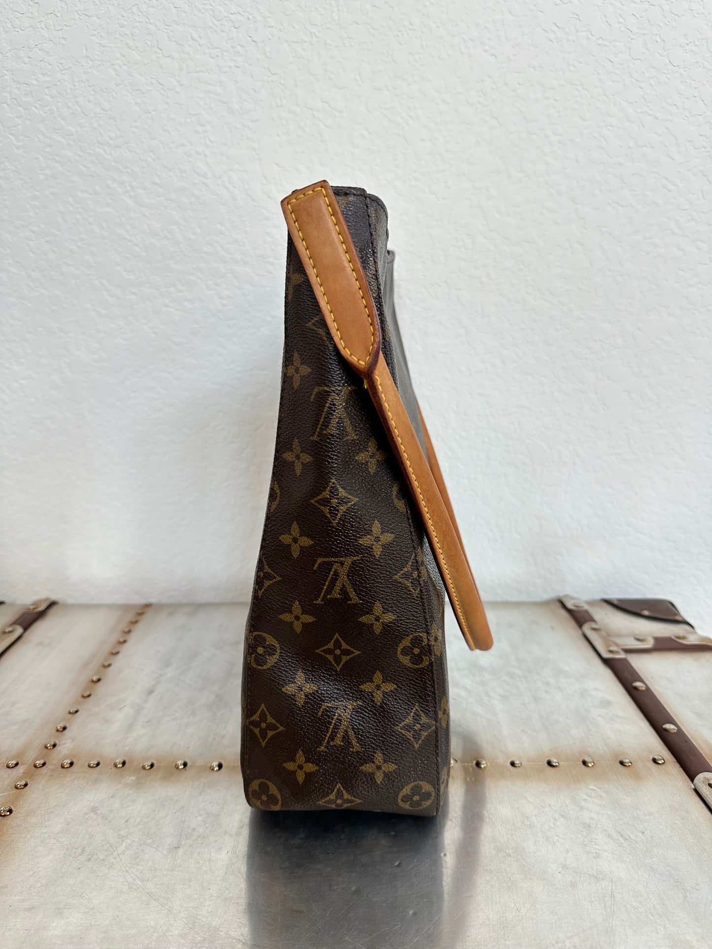 Pre-owned Authentic Louis Vuitton Looping GM Monogram Shoulder Bag