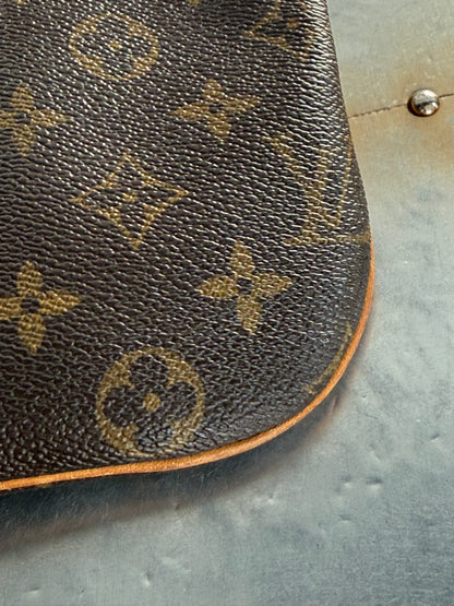 Pre-owned Authentic Louis Vuitton Pochette Bosphore Monogram Shoulder / Crossbody Bag