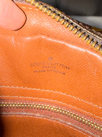 Pre-owned Authentic Louis Vuitton Senlis Monogram Crossbody /Shoulder Bag
