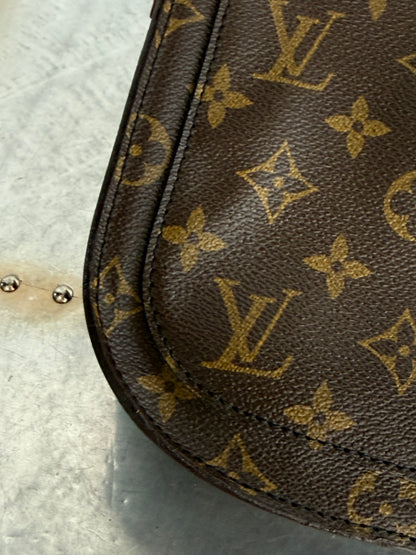 Pre-owned Authentic Louis Vuitton Saint Cloud GM Monogram Crossbody Bag