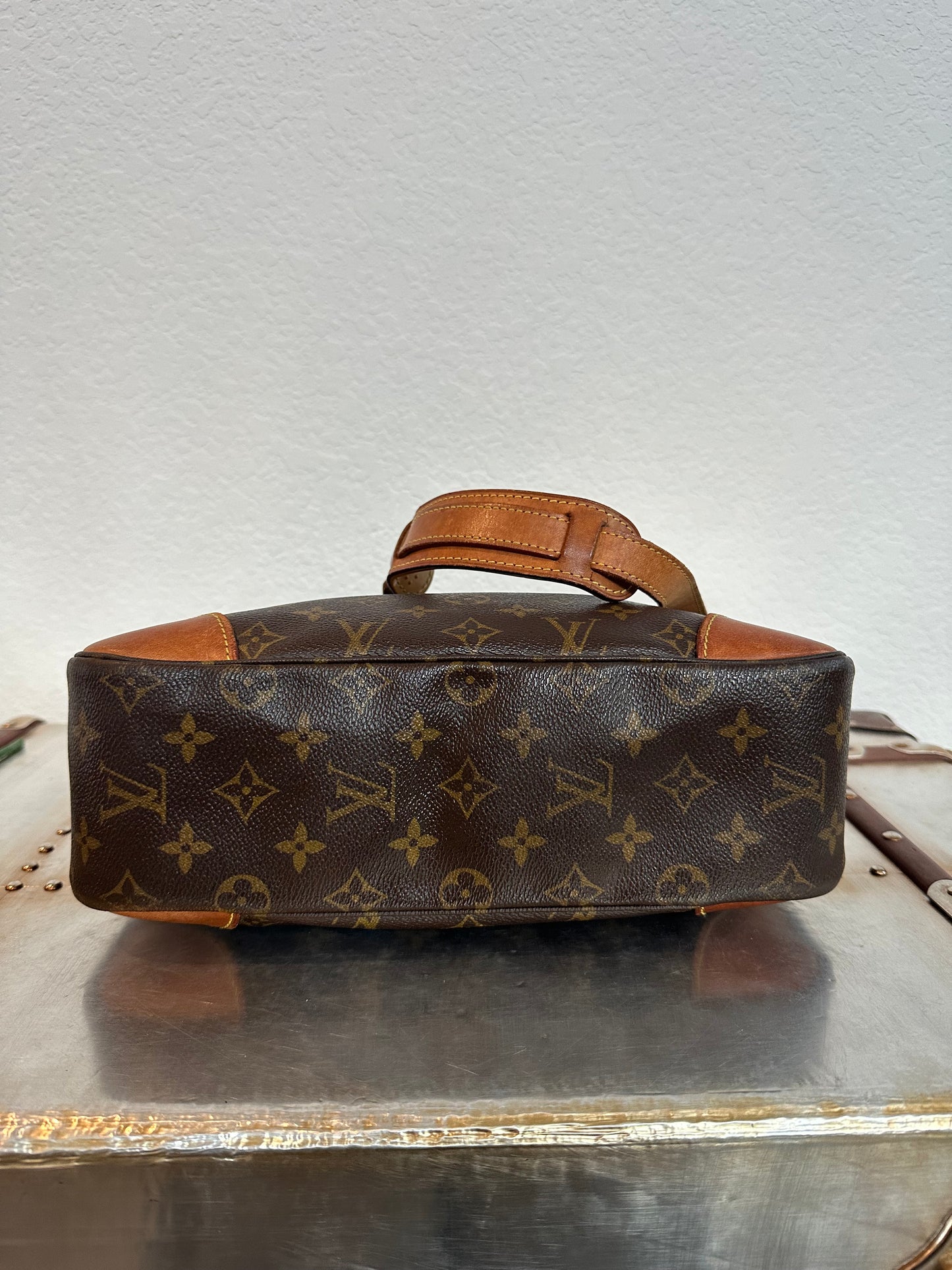 Pre-owned Authentic Louis Vuitton Boulogne 30 Monogram Shoulder Bag