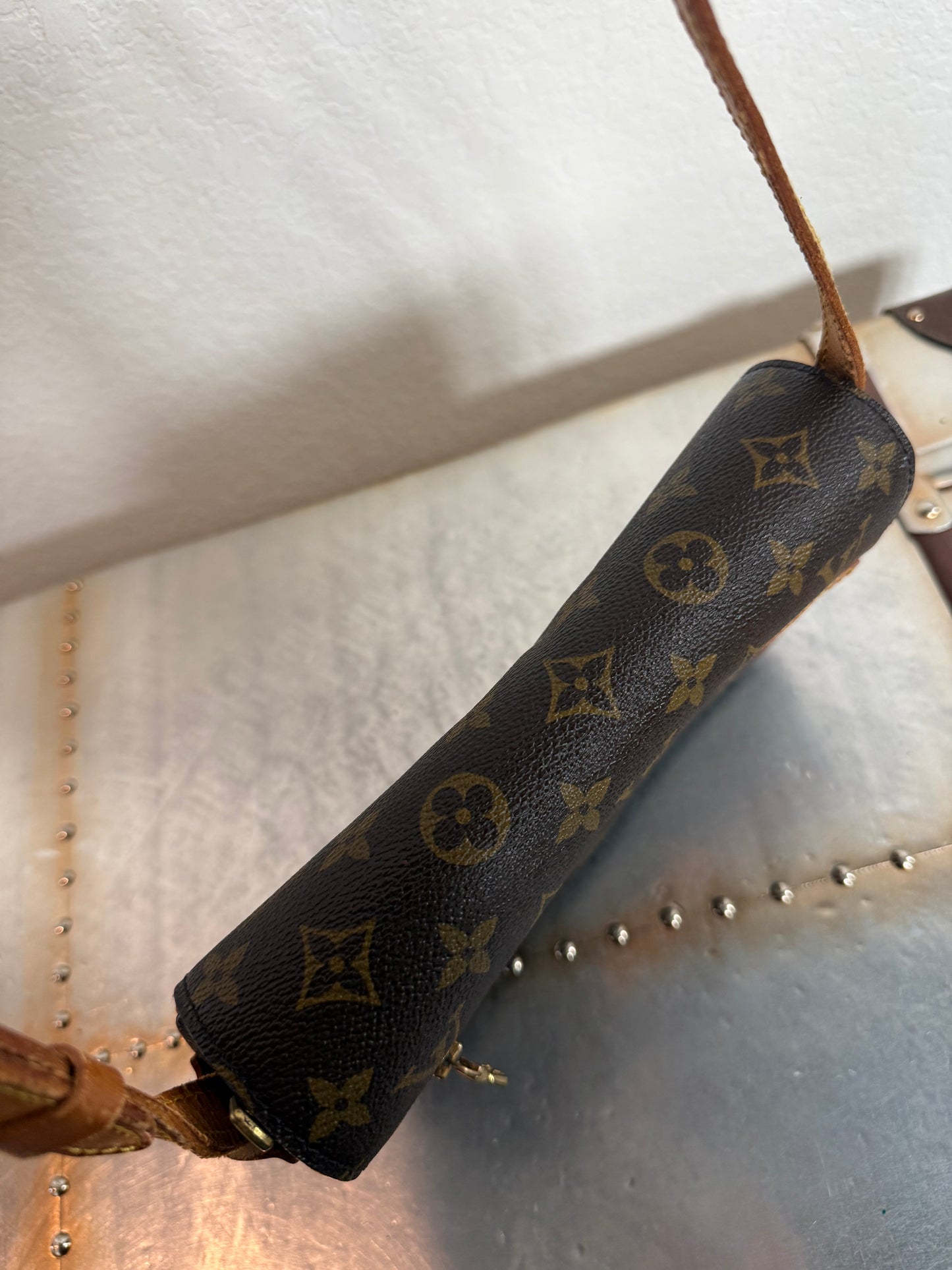 Pre-owned Louis Vuitton Saint Germain 24 Monogram Crossbody / Shoulder Bag