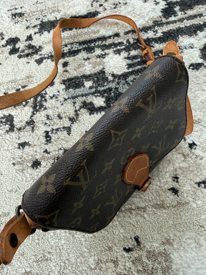 Pre-owned Louis Vuitton Cartouchiere PM Monogram Shoulder / Crossbody Bag